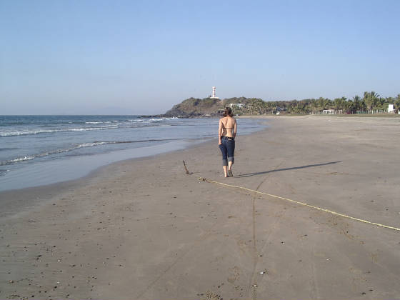 walkonbeach024.jpg