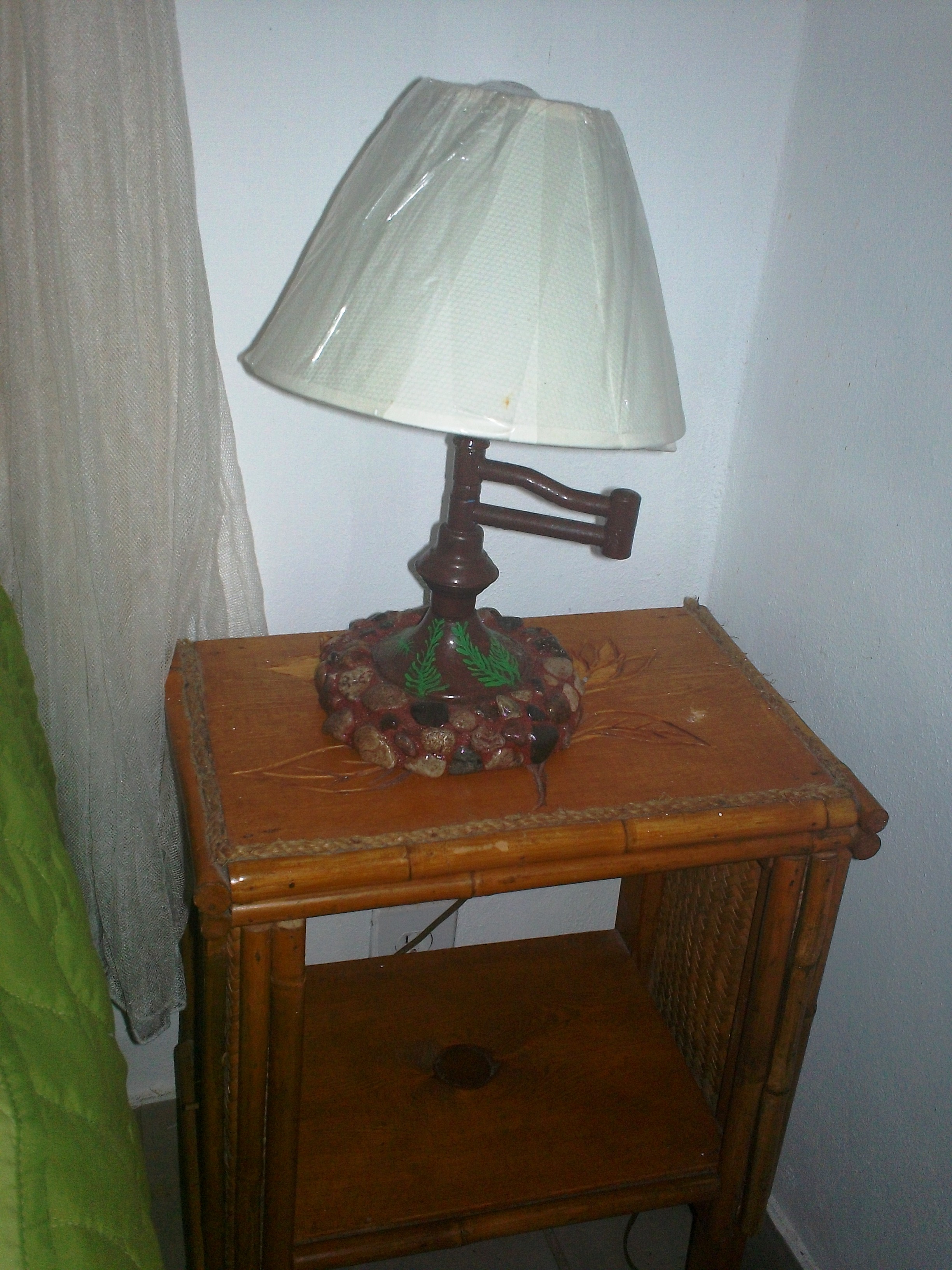 JardinLamp.JPG